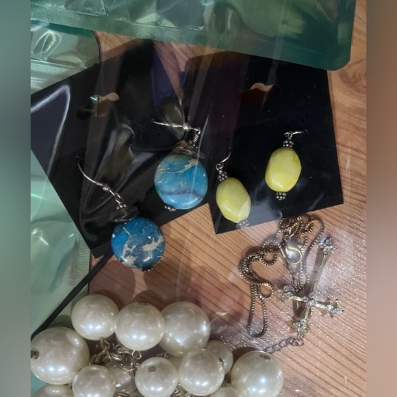 Bag of Jewelry! - Picture 4 of 9